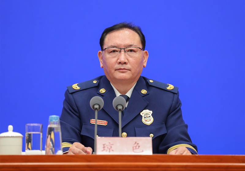 小哥哥把鸡鸡插入小姐姐的软件应急部党组成员、消防救援局局长琼色出席新闻发布会
